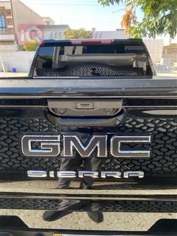 GMC Sierra